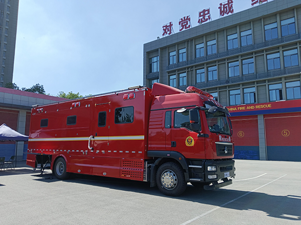 江蘇新戰(zhàn)車列裝||森源鴻馬飲食保障車正式“入伍”(圖4)