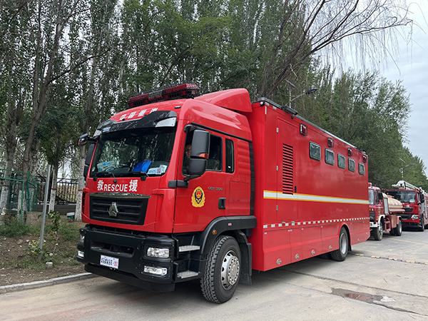 為消防戰(zhàn)勤添力量||森源鴻馬淋浴車在寧夏上崗(圖1)