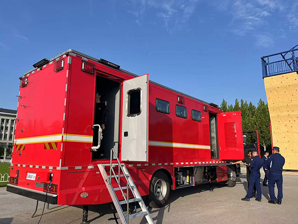 為消防戰(zhàn)勤添力量||森源鴻馬淋浴車在寧夏上崗(圖4)