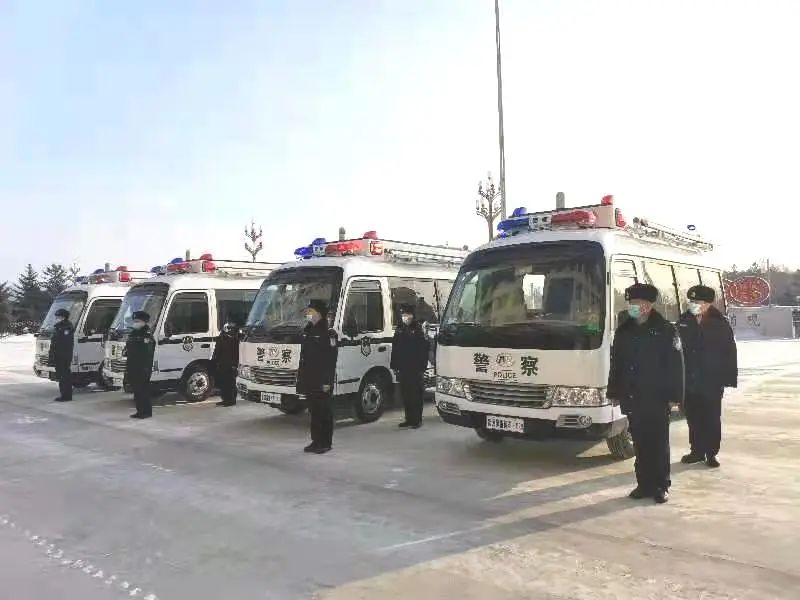 黑龍江大興安嶺公安局舉行“警民直通車”交接儀式(圖1)