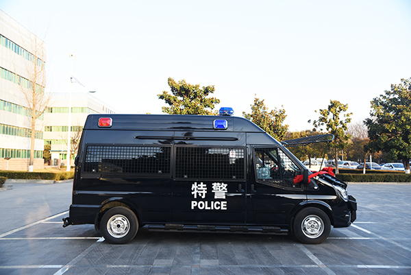 安徽阜陽(yáng)采購(gòu)警用突擊車(圖4)