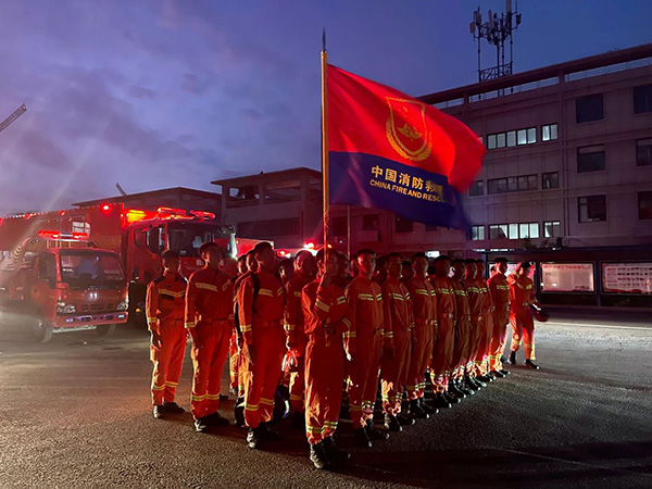 以汛為令 聞汛而動(dòng)||森源鴻馬消防專用車 ?緊急支援河南一線搶險(xiǎn)救災(zāi)(圖6)