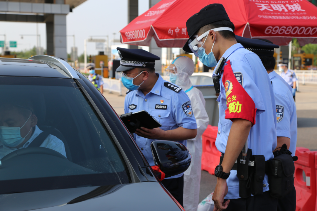 移動警務室助力洛陽公安最美戰(zhàn)“疫”顏色！(圖4)