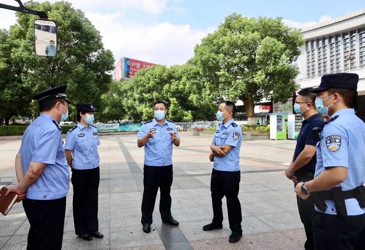 嚴(yán)管“兩站”周邊秩序，擦亮城市 “窗口”名片(圖1)