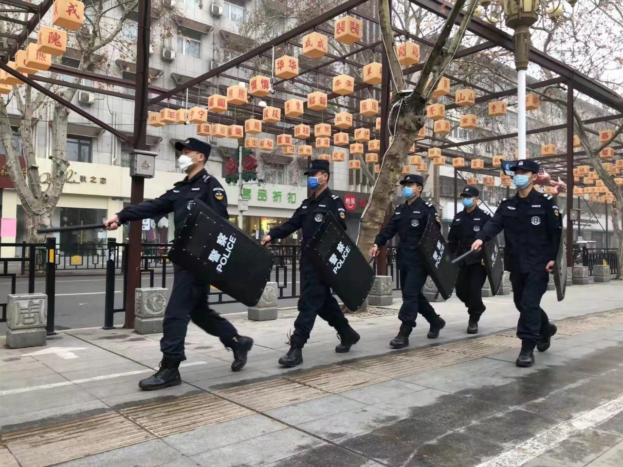 以警為令！巡特警的“十二時辰”(圖4)