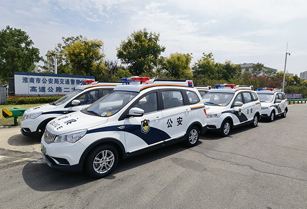 安徽鳳臺縣電動巡邏車上崗執(zhí)勤(圖2)