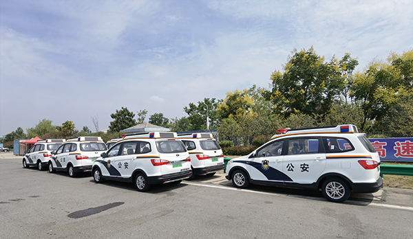 安徽鳳臺縣電動巡邏車上崗執(zhí)勤(圖4)