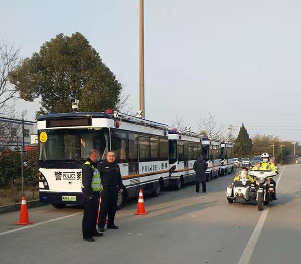 助抗疫 強防控||移動警務(wù)室扎根疫情防控一線(圖6)