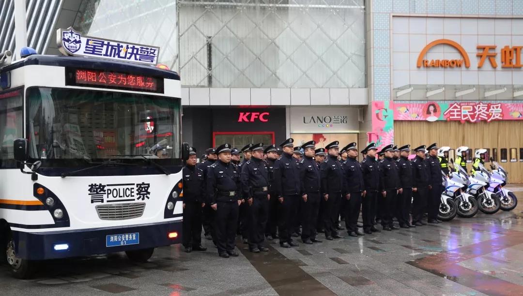 森源鴻馬移動(dòng)警務(wù)室讓平安更有保障(圖3)