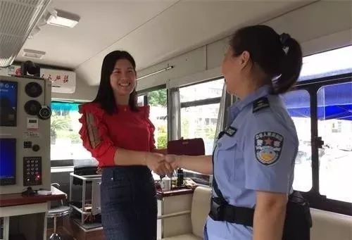 森源鴻馬移動警務(wù)車巡防民警真誠為民的暖心小事(圖3)