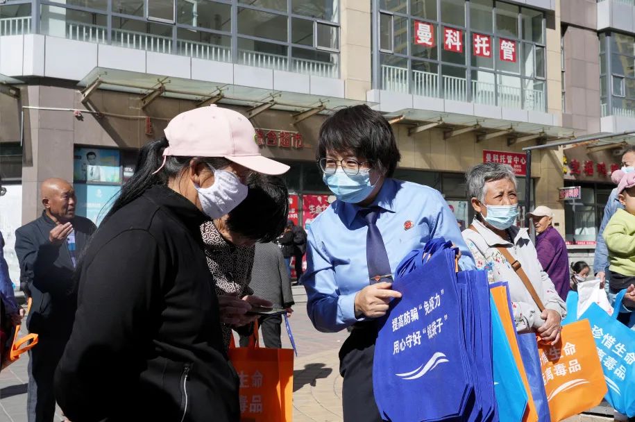 森源鴻馬檢察直通車助力檢察送法進(jìn)社區(qū)(圖3)