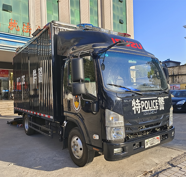 以車代庫(kù) 快速出擊||河南駐馬店裝備運(yùn)輸車列裝(圖3)