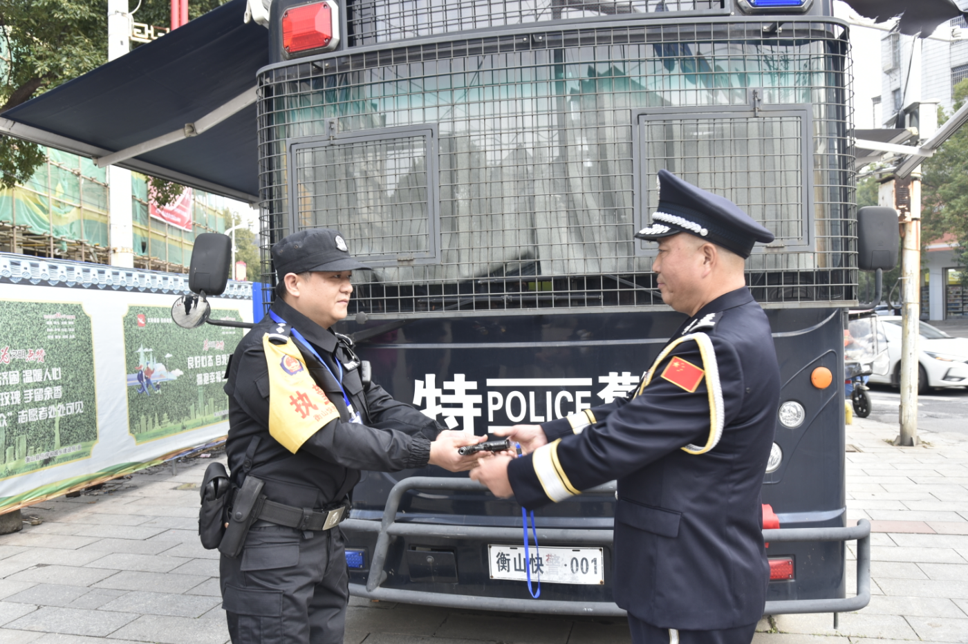 城市快警平臺見證從警生涯的最后一個夜班，他光榮退休！(圖5)