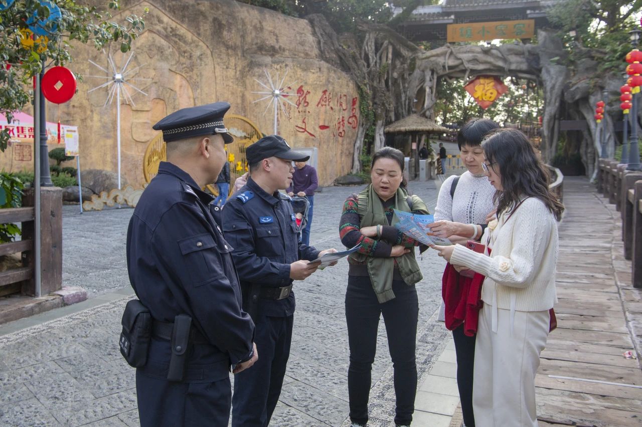 平安“警”色護新春！移動警務(wù)室暖守護  為民服務(wù)不止步(圖4)