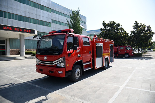 滅火救援利器||森源鴻馬水罐車(圖4)